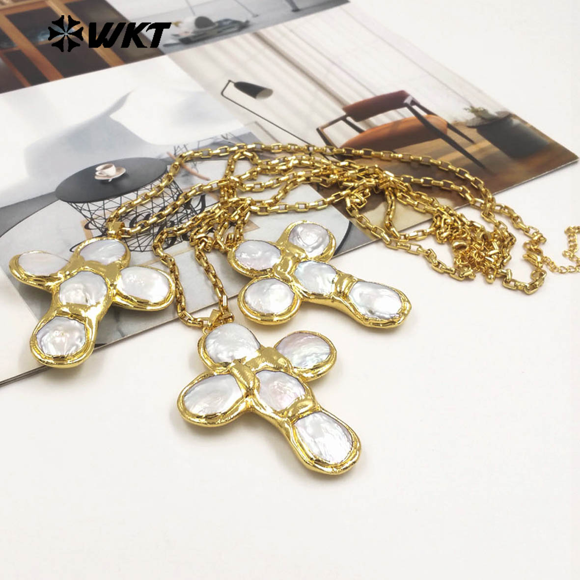 Pearl Trim Chain - WT-JN349 Collana a croce con perle