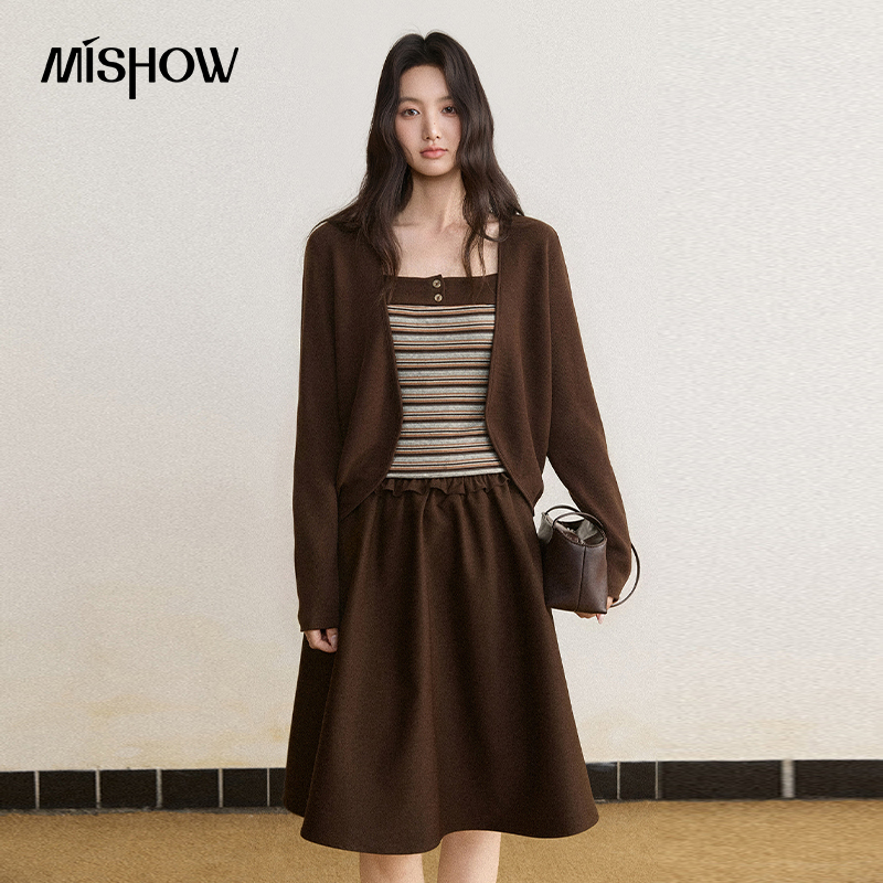 Completi da donna MISHOW, coll - Embellish Knit recensione e prezzo